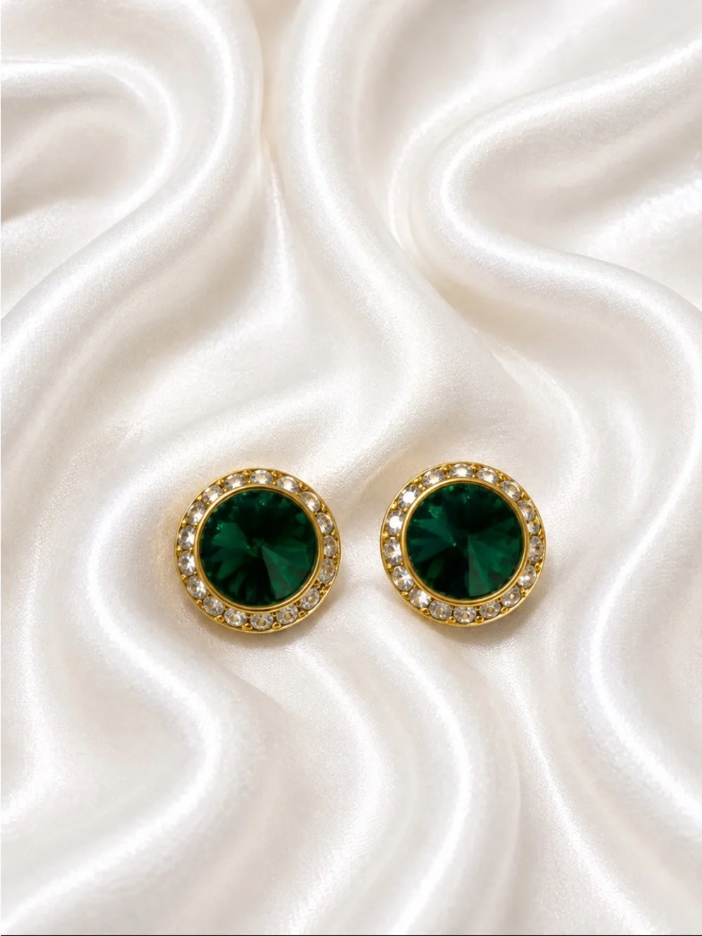 Gold-Plated Emerald Green Crystal Clip-on Earrings